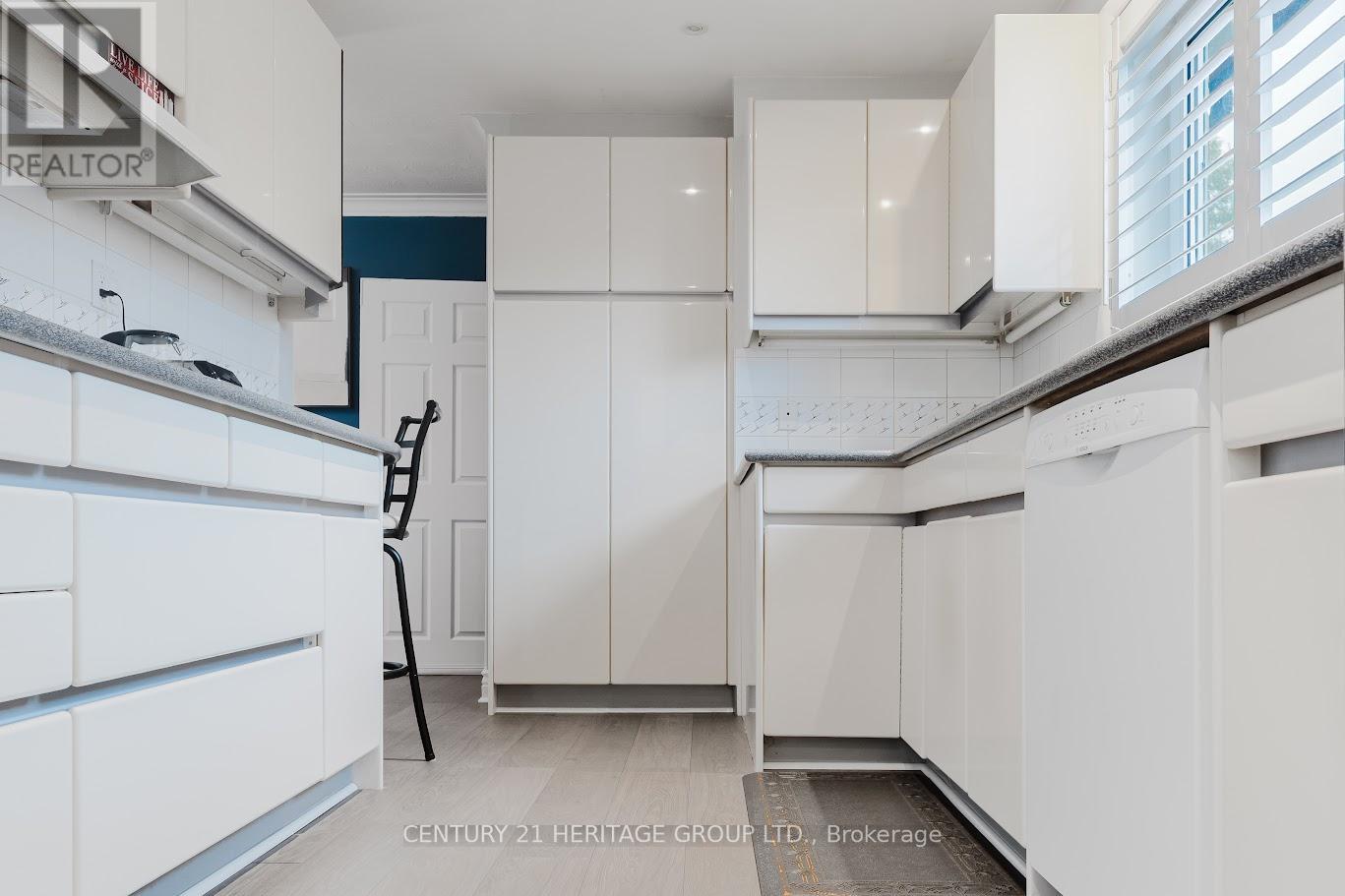 111 Tulane Crescent, Toronto, Ontario  M3A 2C2 - Photo 9 - C12549368