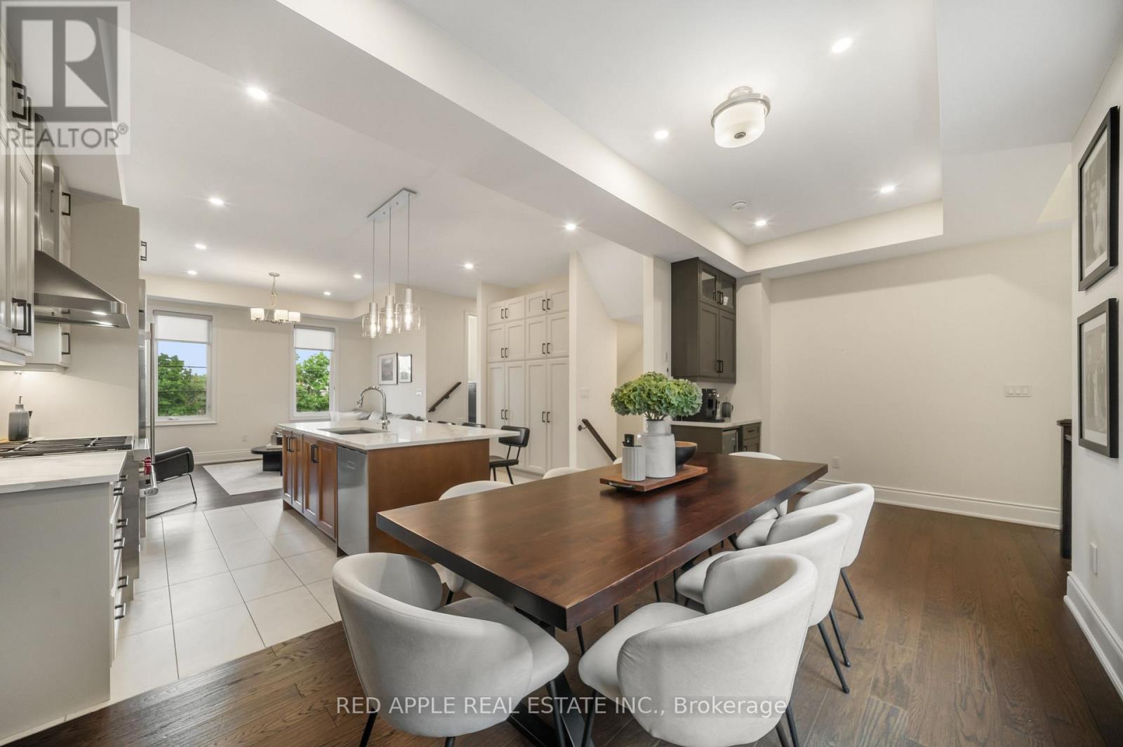 9392 Bayview Avenue, Richmond Hill, Ontario  L4C 4Z2 - Photo 10 - N12478883