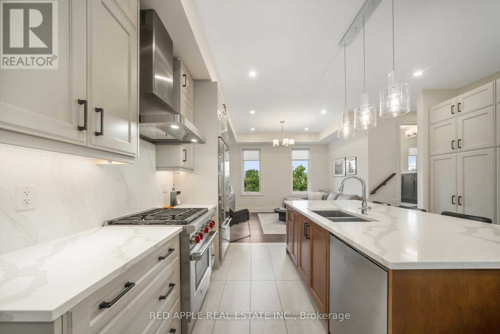 9392 Bayview Avenue, Richmond Hill, Ontario  L4C 4Z2 - Photo 11 - N12478883