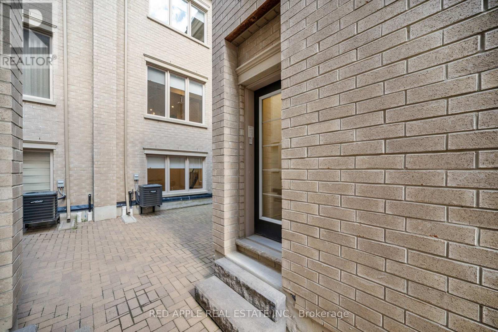 9392 Bayview Avenue, Richmond Hill, Ontario  L4C 4Z2 - Photo 29 - N12478883