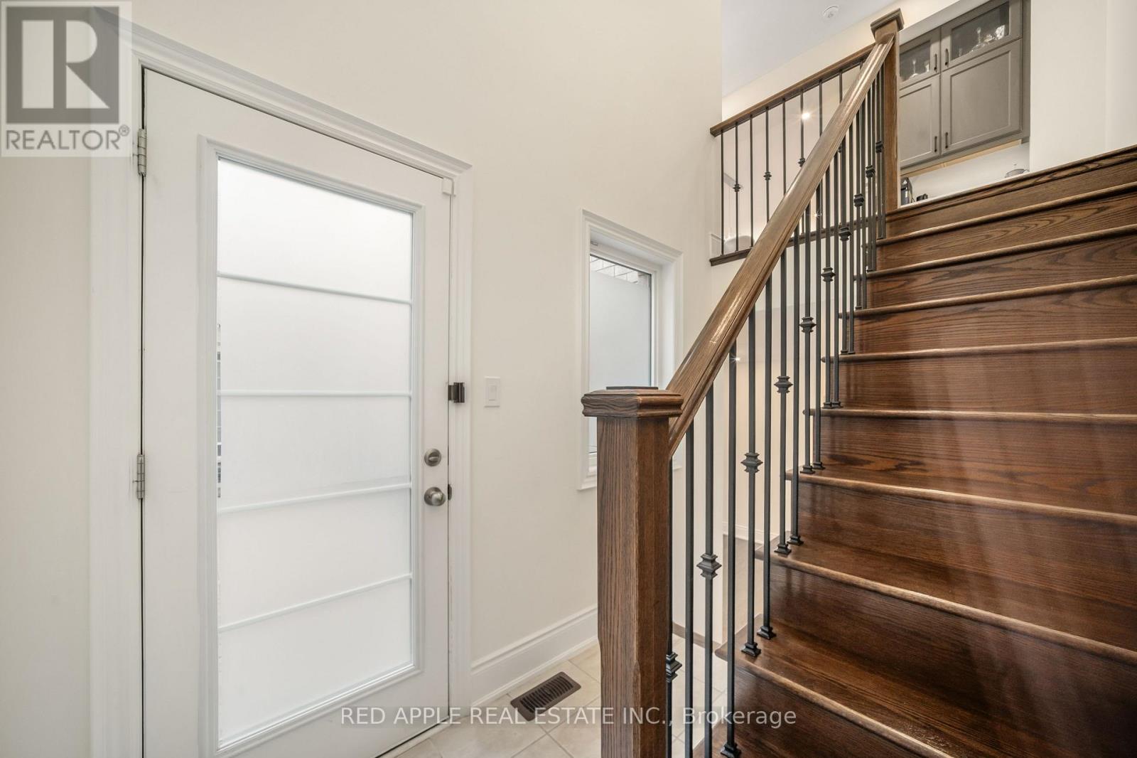 9392 Bayview Avenue, Richmond Hill, Ontario  L4C 4Z2 - Photo 8 - N12478883