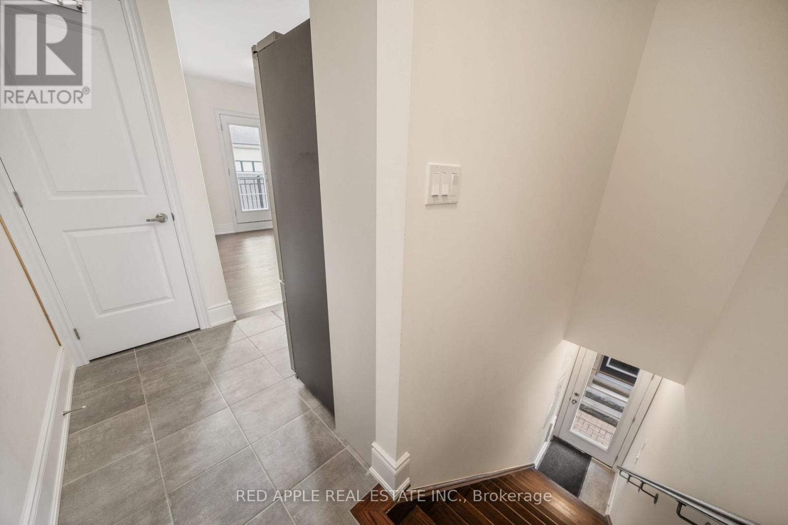 9392 Bayview Avenue, Richmond Hill, Ontario  L4C 4Z2 - Photo 30 - N12478883