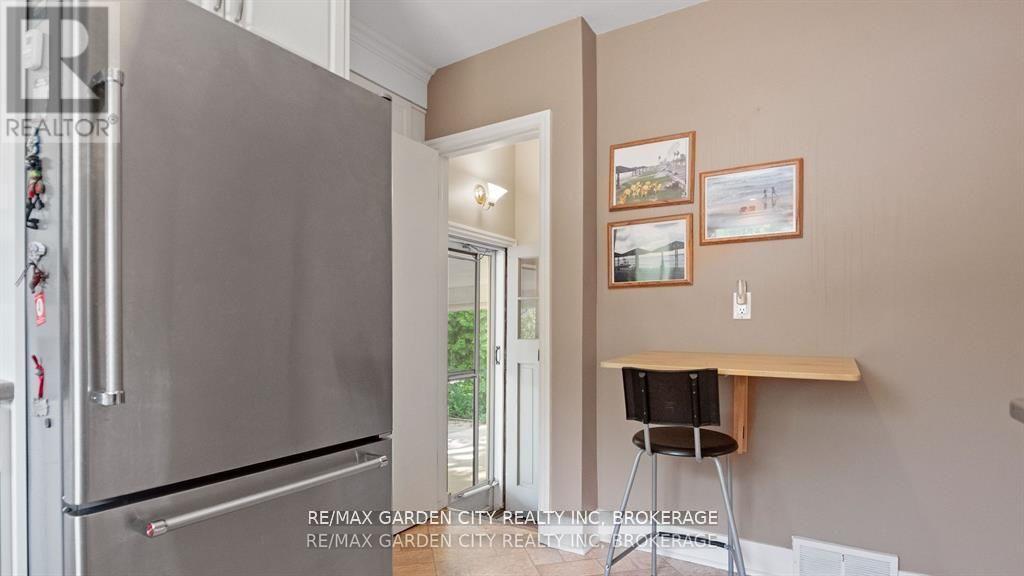 1 Caroline Street, St. Catharines, Ontario  L2T 3E9 - Photo 10 - X12643074