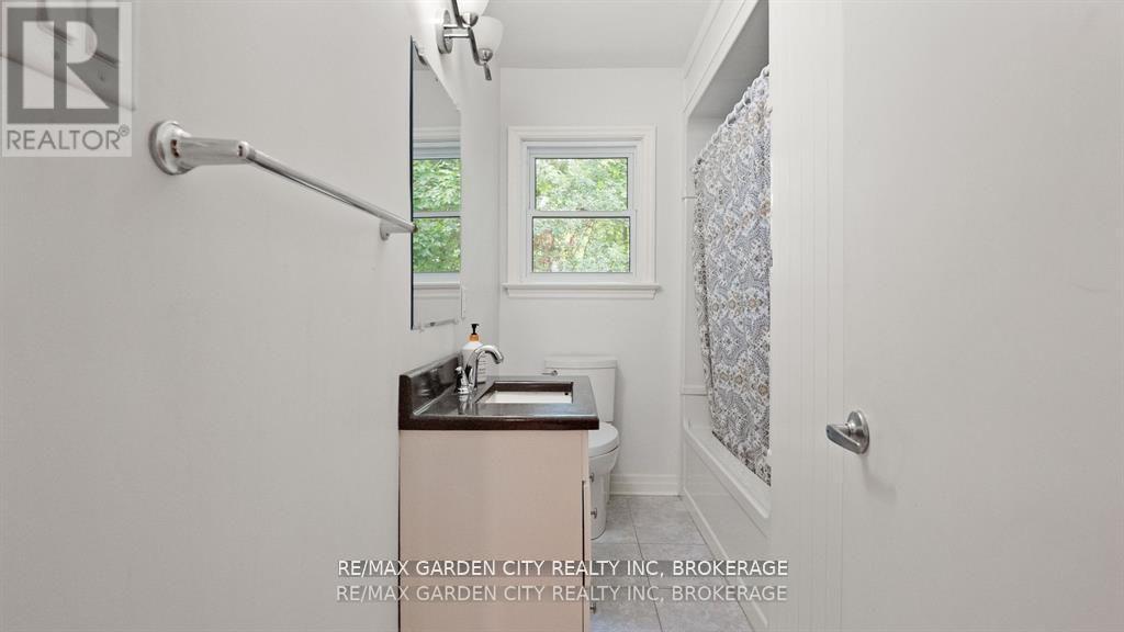 1 Caroline Street, St. Catharines, Ontario  L2T 3E9 - Photo 11 - X12643074