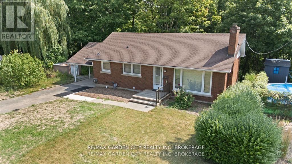 1 Caroline Street, St. Catharines, Ontario  L2T 3E9 - Photo 2 - X12643074
