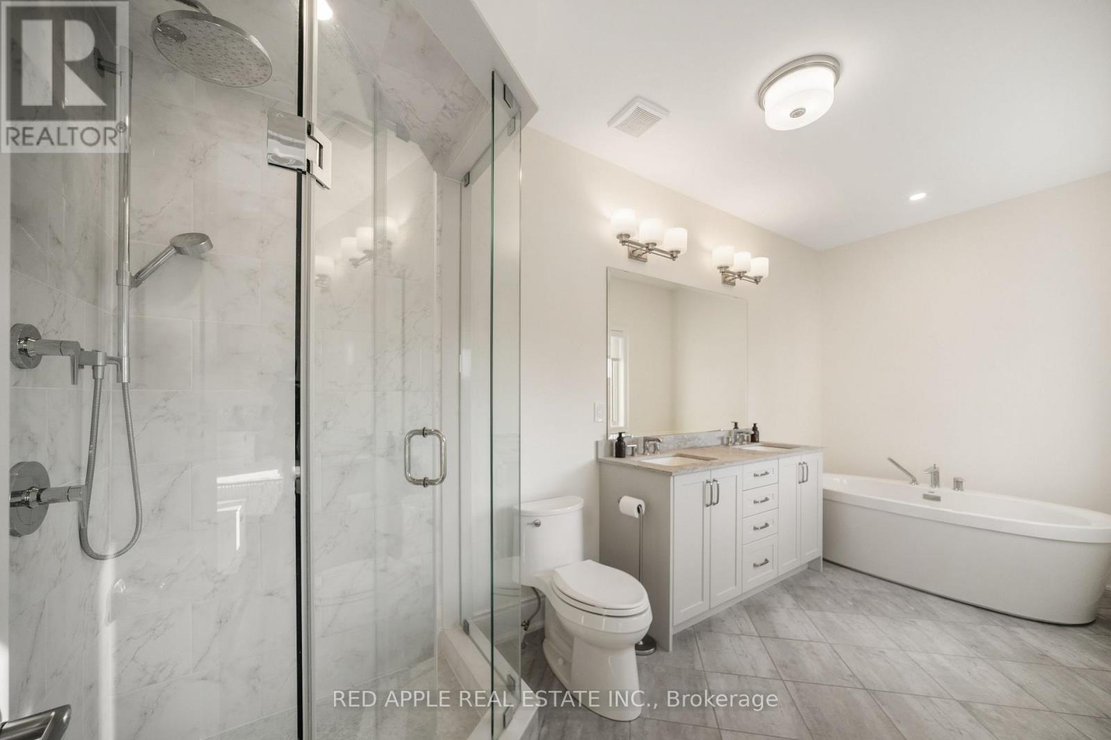 9392 Bayview Avenue, Richmond Hill, Ontario  L4C 4Z2 - Photo 19 - N12478883