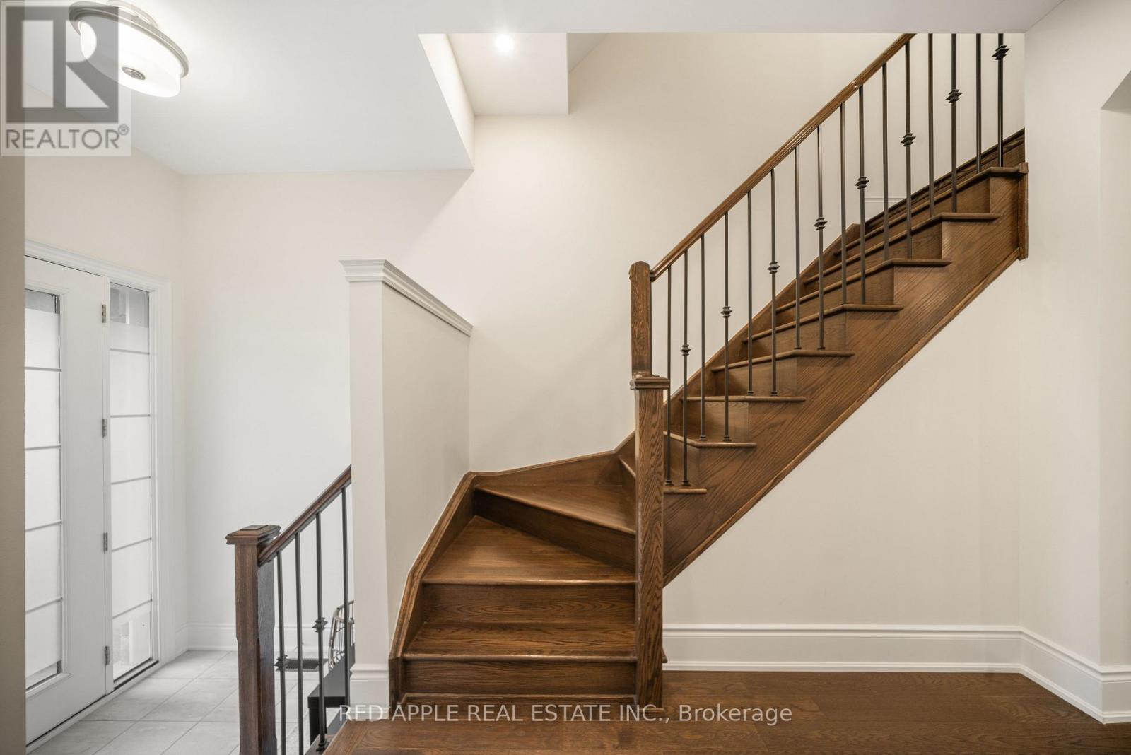 9392 Bayview Avenue, Richmond Hill, Ontario  L4C 4Z2 - Photo 5 - N12478883