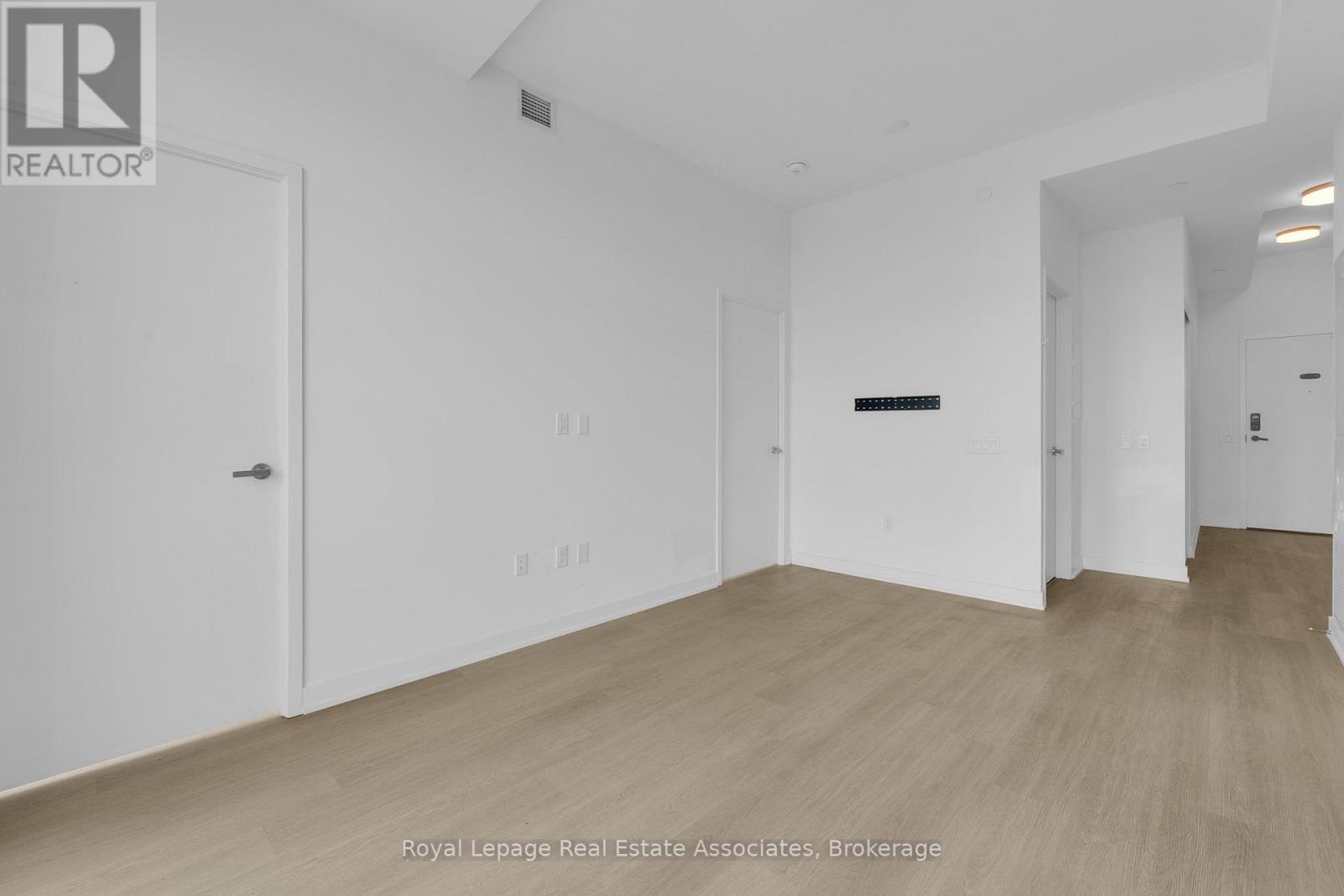 1909 - 3883 Quartz Road, Mississauga, Ontario  L5B 0M4 - Photo 12 - W12486108