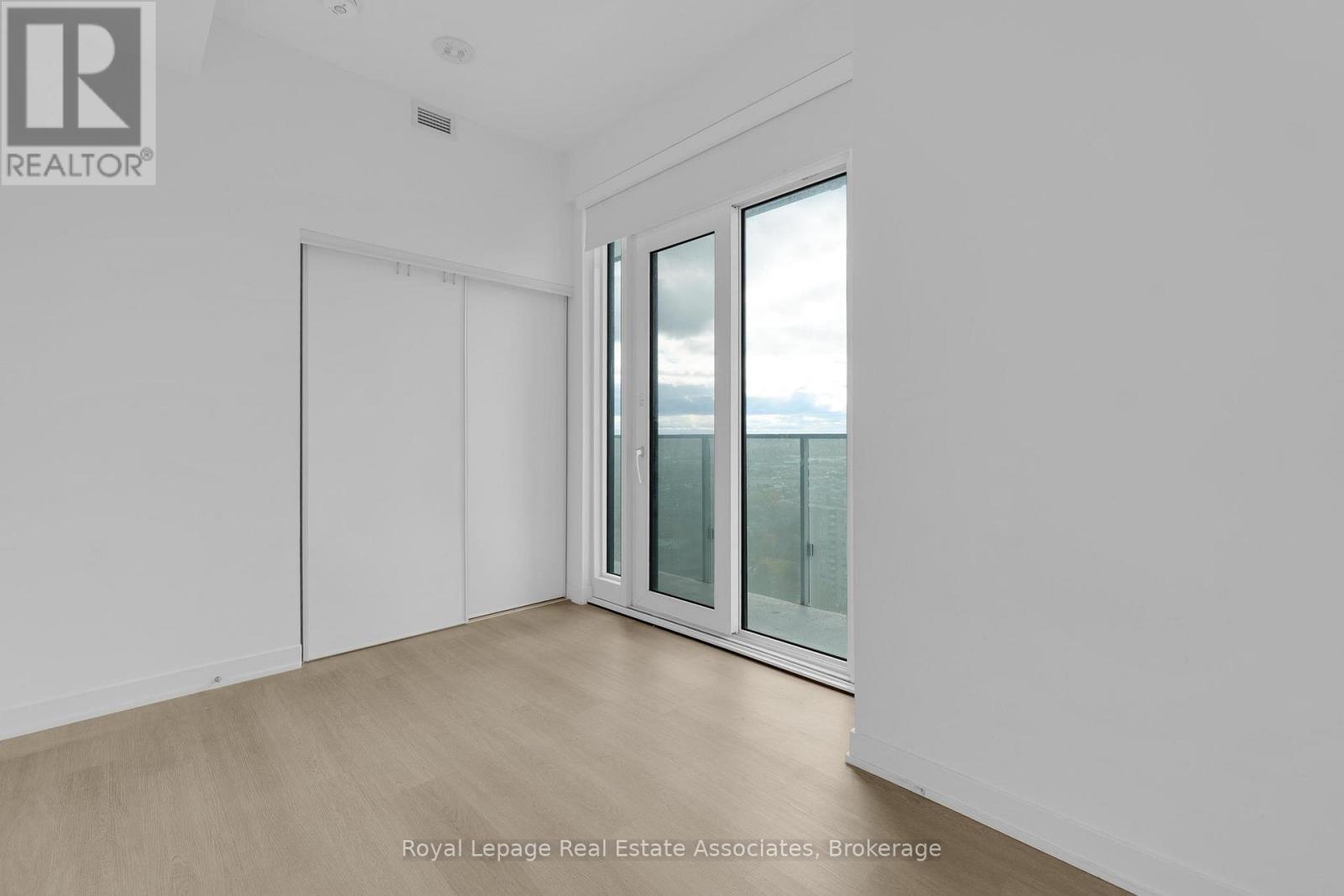 1909 - 3883 Quartz Road, Mississauga, Ontario  L5B 0M4 - Photo 14 - W12486108