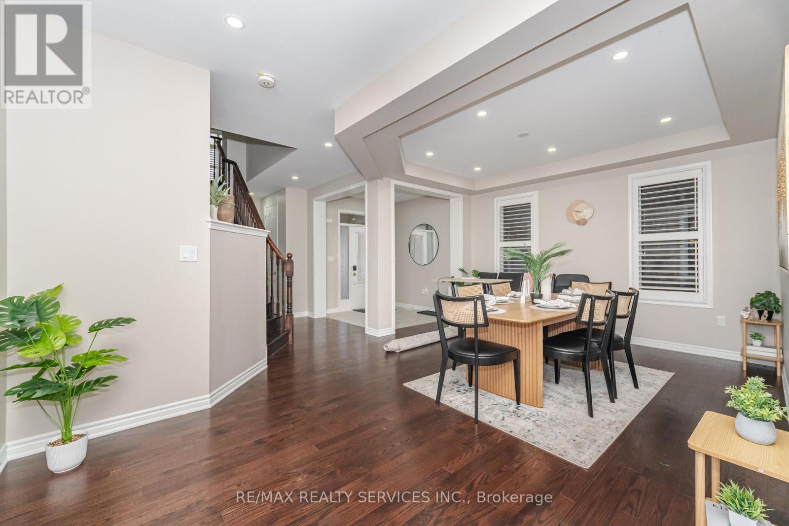 94 Newhouse Boulevard, Caledon, Ontario  L7C 4E4 - Photo 11 - W12524986