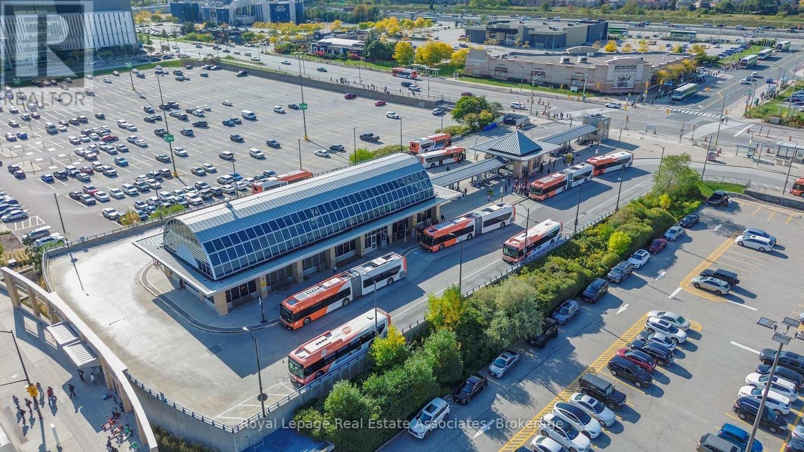 1909 - 3883 Quartz Road, Mississauga, Ontario  L5B 0M4 - Photo 29 - W12486108