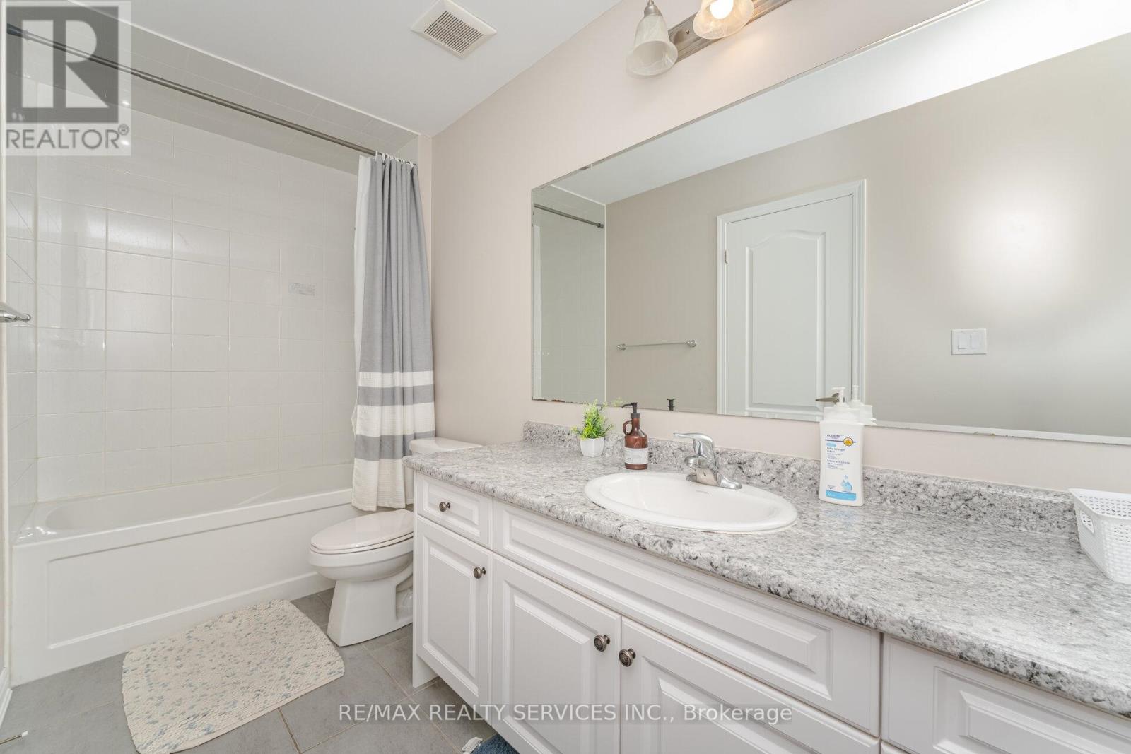 94 Newhouse Boulevard, Caledon, Ontario  L7C 4E4 - Photo 35 - W12524986