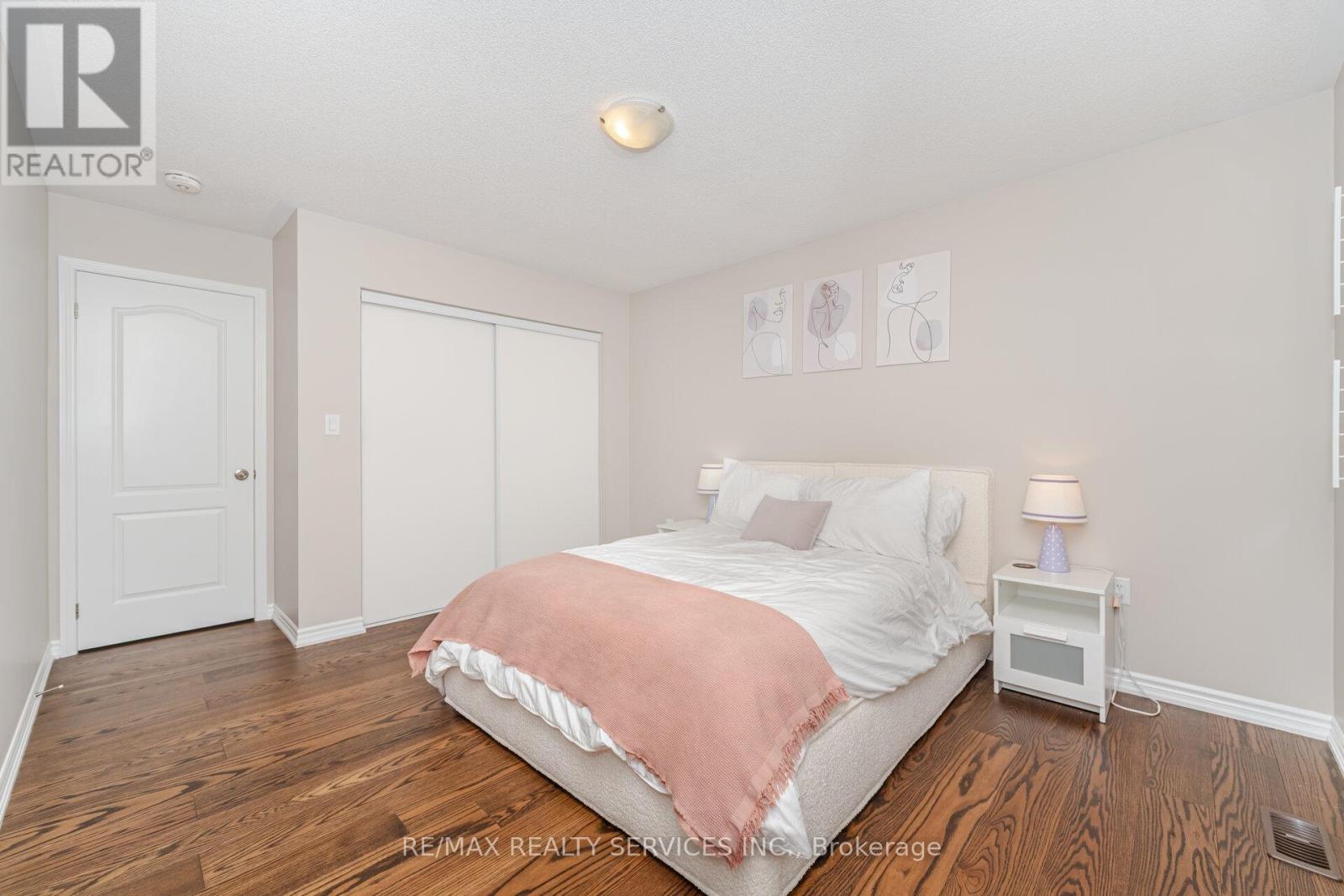 94 Newhouse Boulevard, Caledon, Ontario  L7C 4E4 - Photo 39 - W12524986