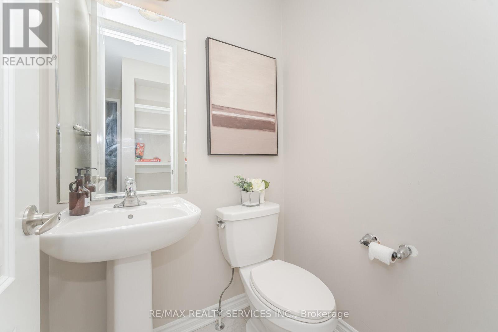 94 Newhouse Boulevard, Caledon, Ontario  L7C 4E4 - Photo 21 - W12524986