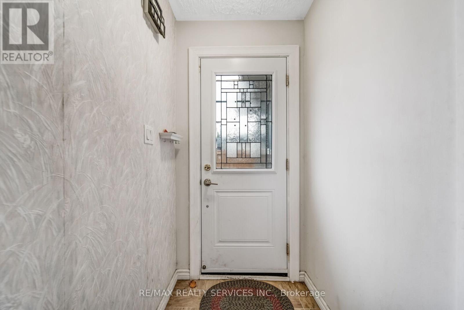 39 Flavian Crescent, Brampton, Ontario  L6T 3P2 - Photo 42 - W12589758