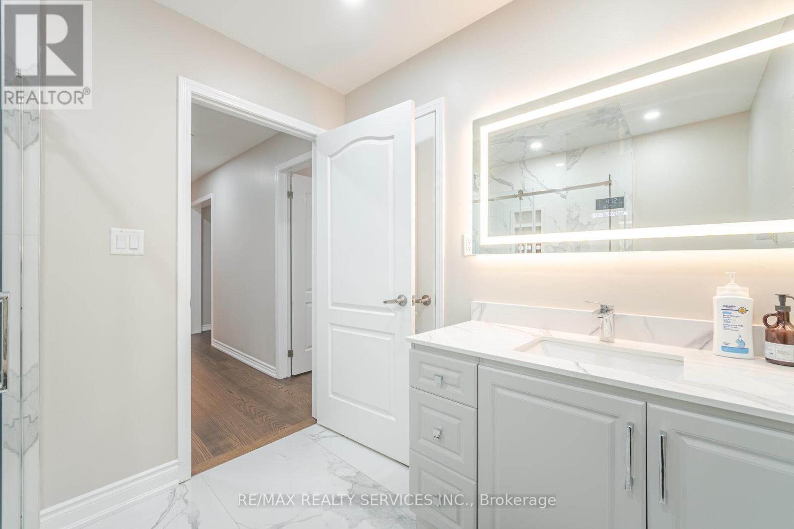 94 Newhouse Boulevard, Caledon, Ontario  L7C 4E4 - Photo 41 - W12524986