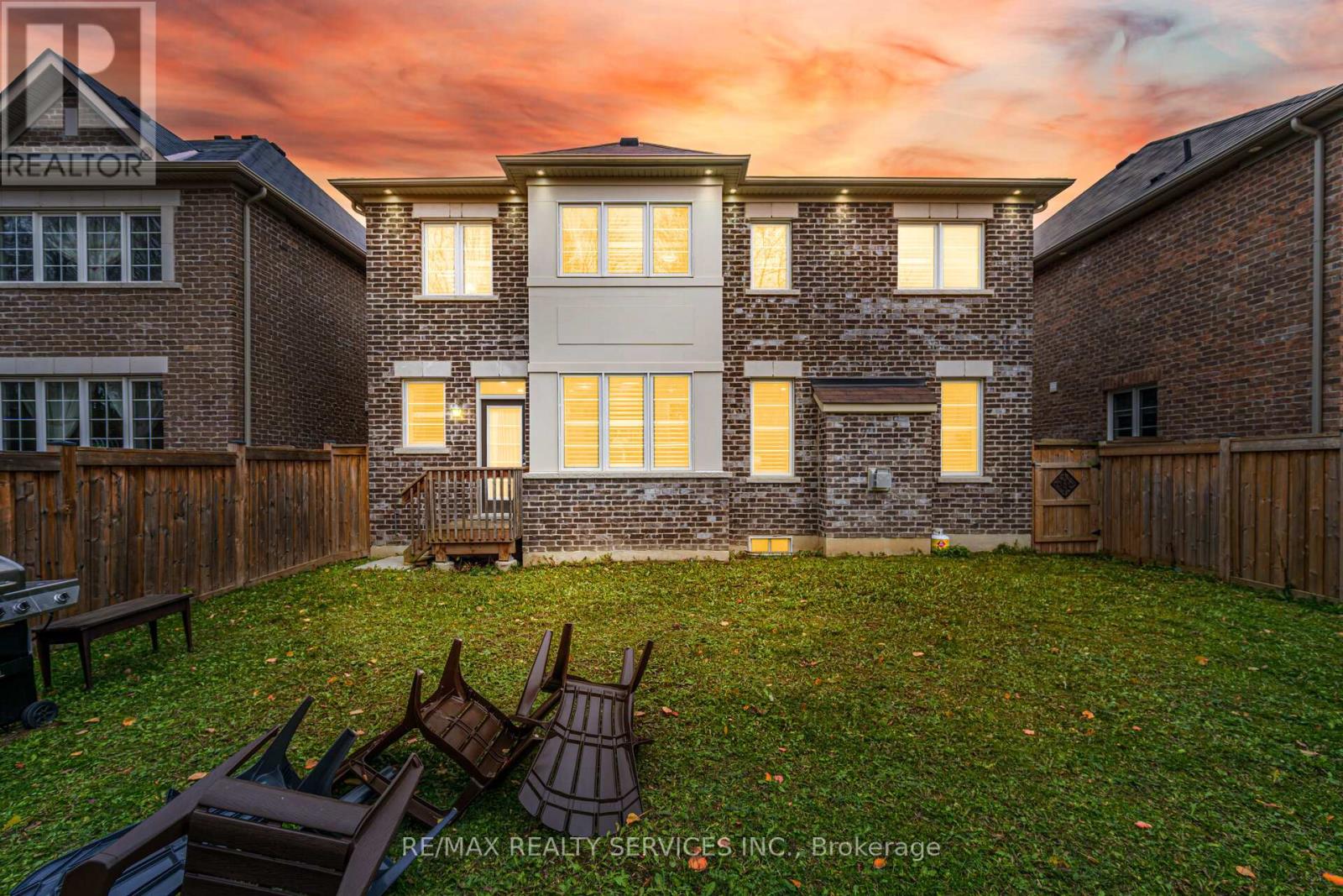 94 Newhouse Boulevard, Caledon, Ontario  L7C 4E4 - Photo 46 - W12524986