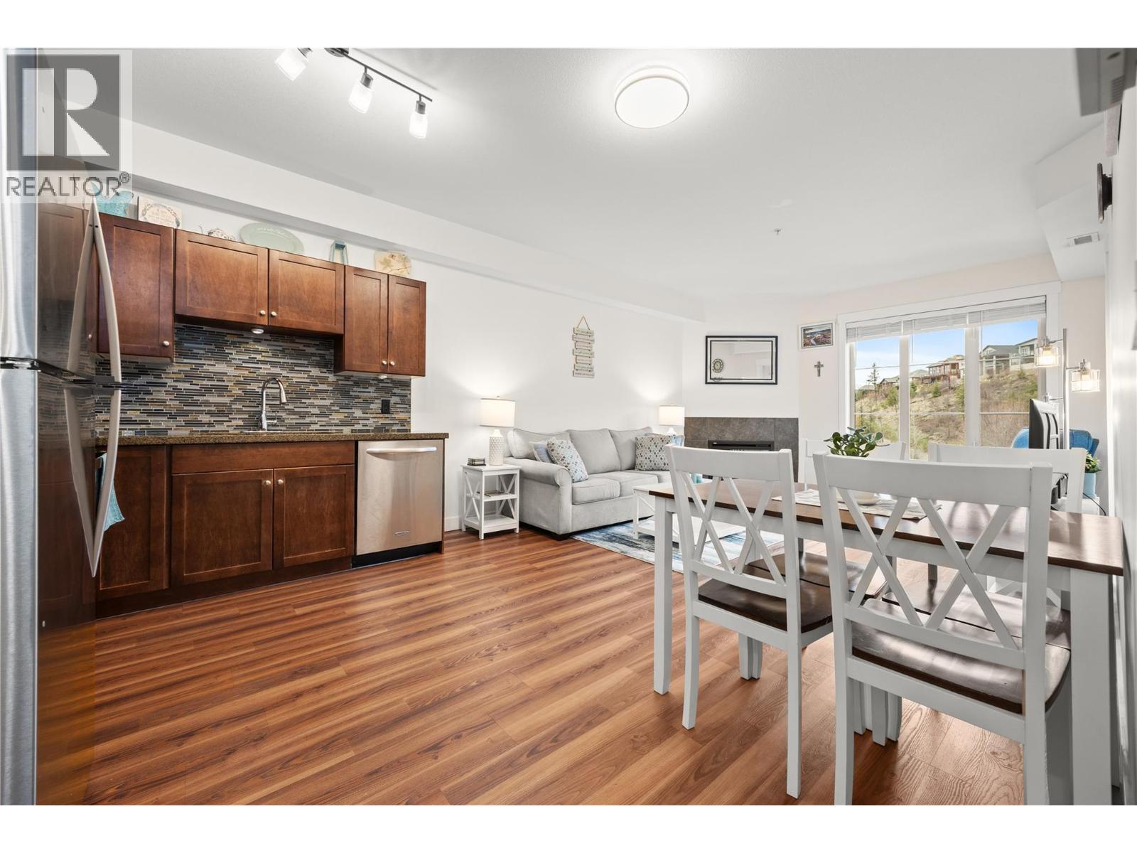 1875 Country Club Drive Unit# 1405, Kelowna, British Columbia