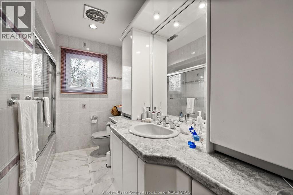 1670 Campbell Avenue, Windsor, Ontario  N9B 2K6 - Photo 14 - 25031884