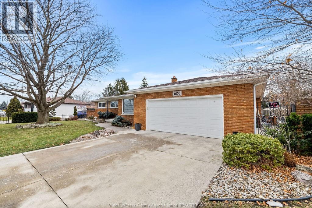 1670 Campbell Avenue, Windsor, Ontario  N9B 2K6 - Photo 27 - 25031884