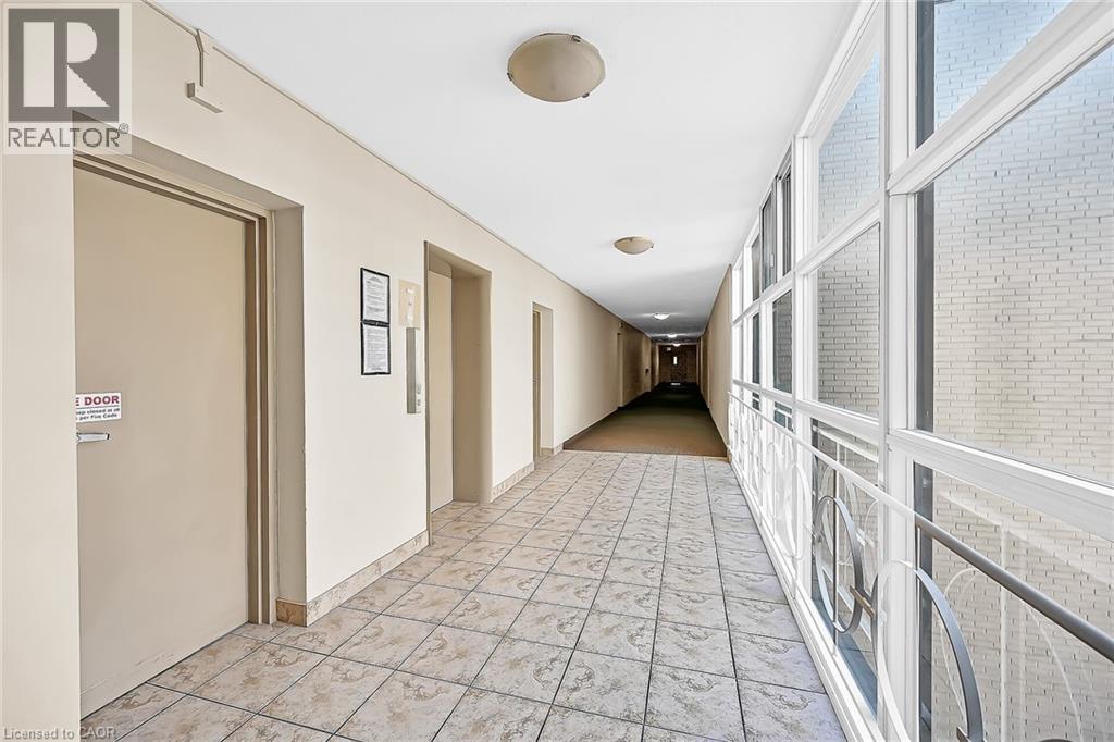 510 Queenston Road Unit# 404, Hamilton, Ontario  L8K 1J3 - Photo 8 - 40776905