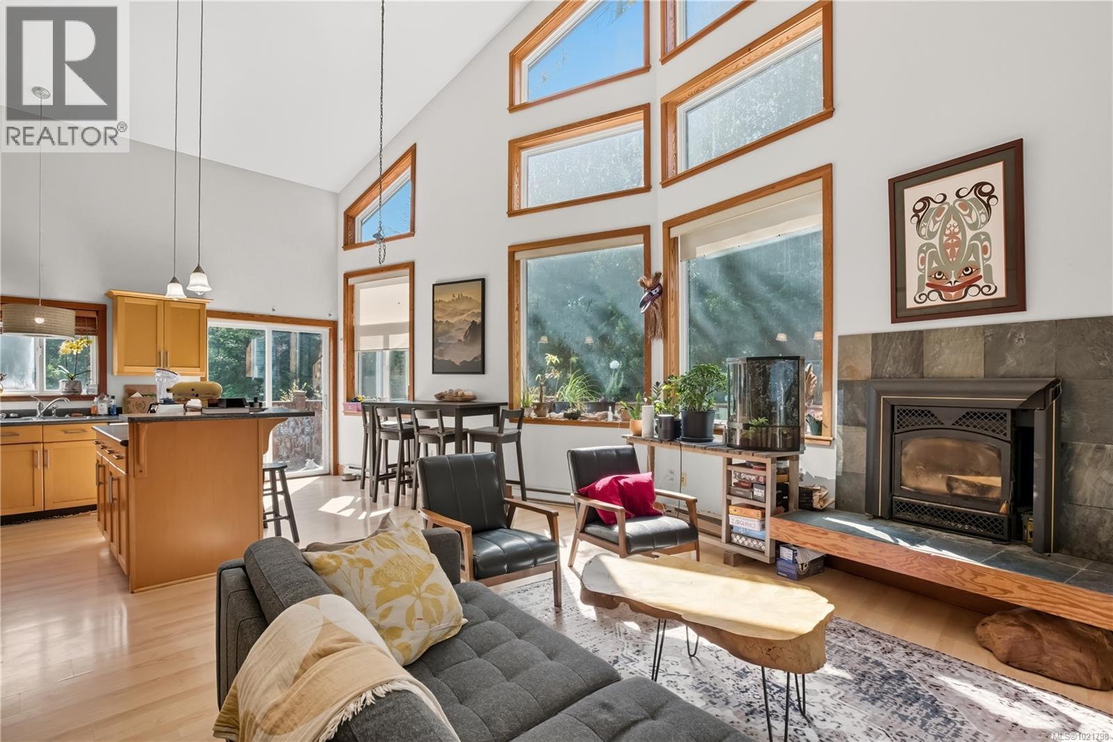 978 Peninsula Rd, Ucluelet, British Columbia  V0R 3A0 - Photo 3 - 1021798