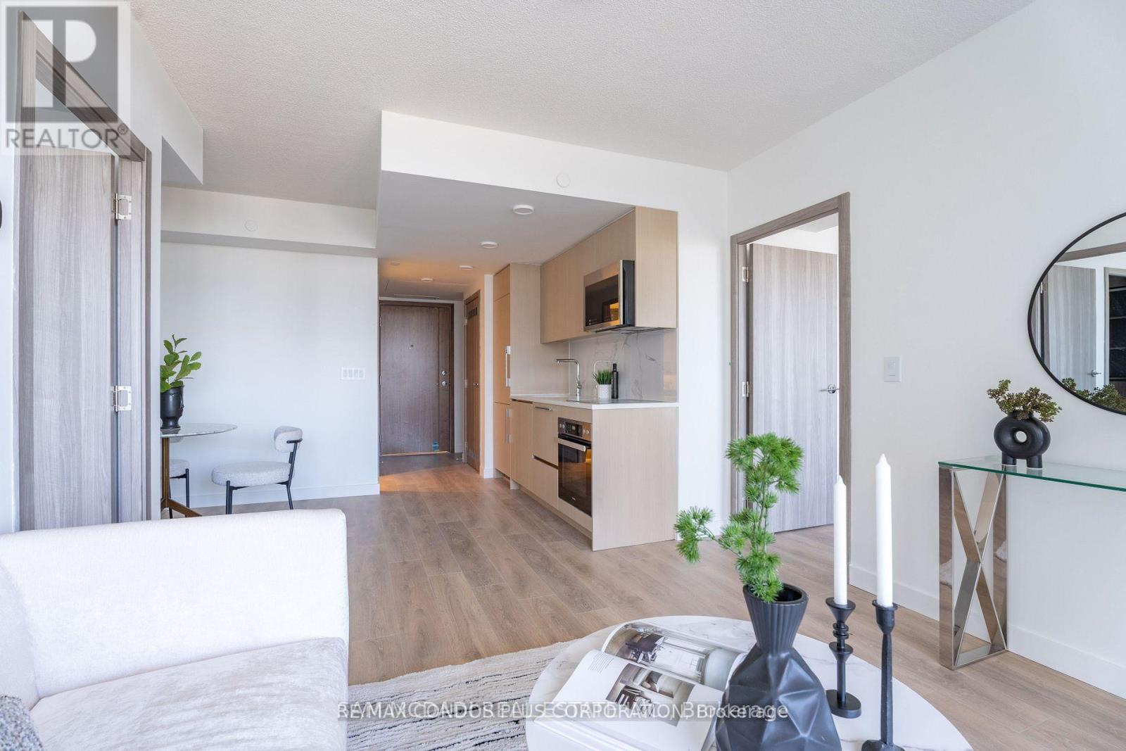 4002 - 38 Widmer Street, Toronto, Ontario  M5V 2E9 - Photo 3 - C12643062