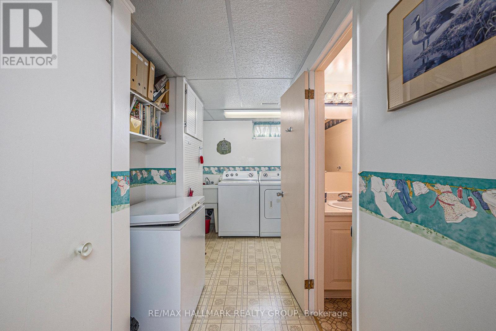 2023 Vincent Street, Ottawa, Ontario  K1G 2M8 - Photo 17 - X12421966