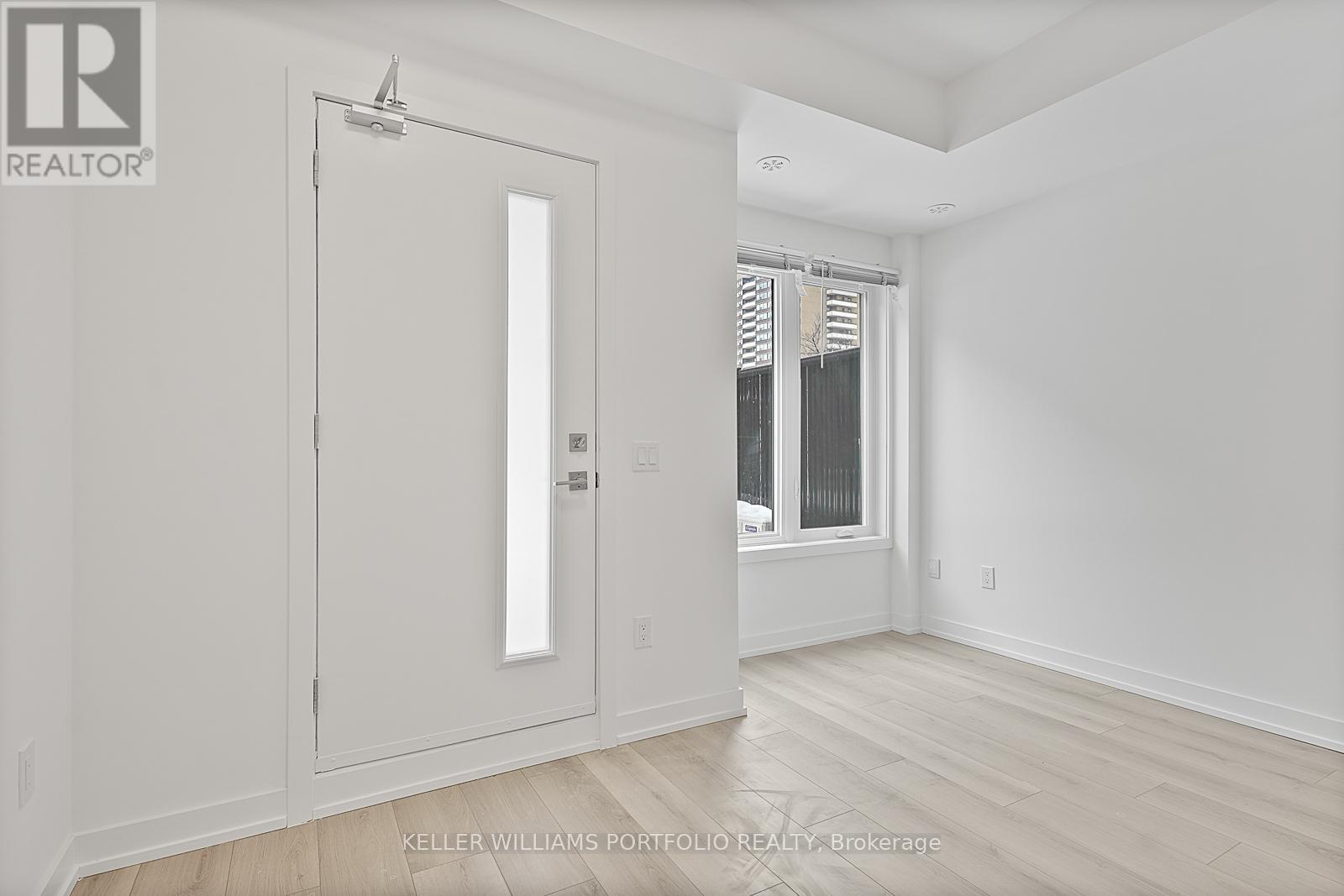 4 - 3069 Pharmacy Avenue, Toronto, Ontario  M1W 2H1 - Photo 2 - E12643010