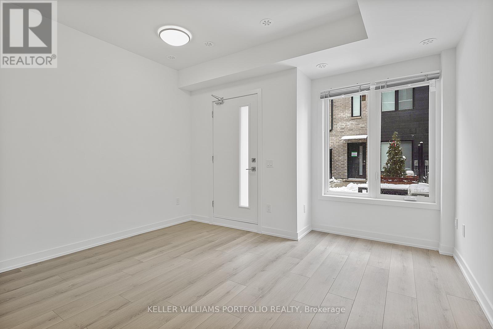 4 - 3069 Pharmacy Avenue, Toronto, Ontario  M1W 2H1 - Photo 3 - E12643010