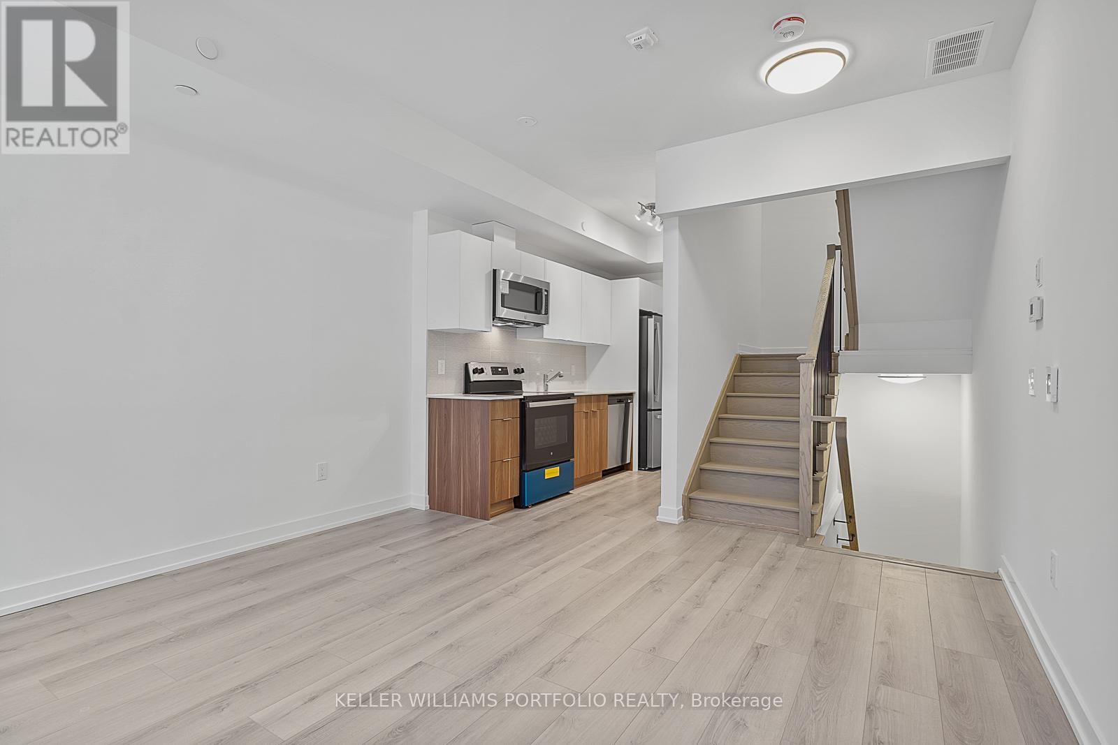 4 - 3069 Pharmacy Avenue, Toronto, Ontario  M1W 2H1 - Photo 5 - E12643010