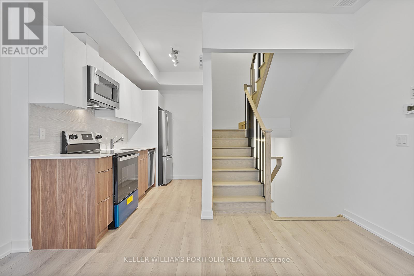 4 - 3069 Pharmacy Avenue, Toronto, Ontario  M1W 2H1 - Photo 6 - E12643010