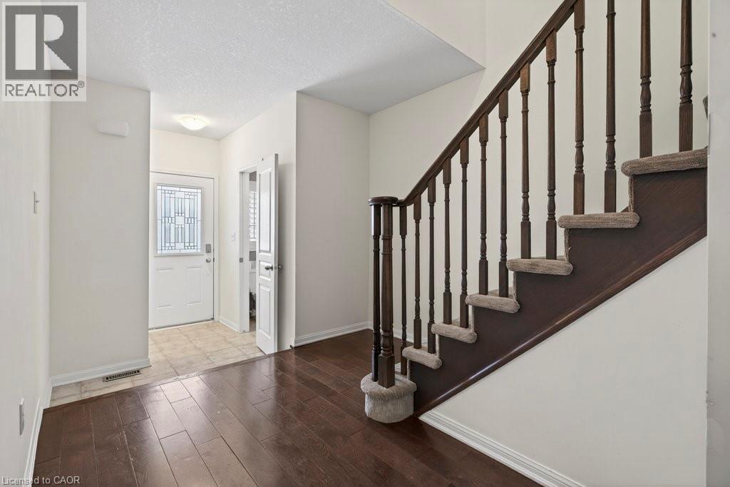 55 Lupo Drive, Waterdown, Ontario  L8B 0V3 - Photo 3 - 40794619