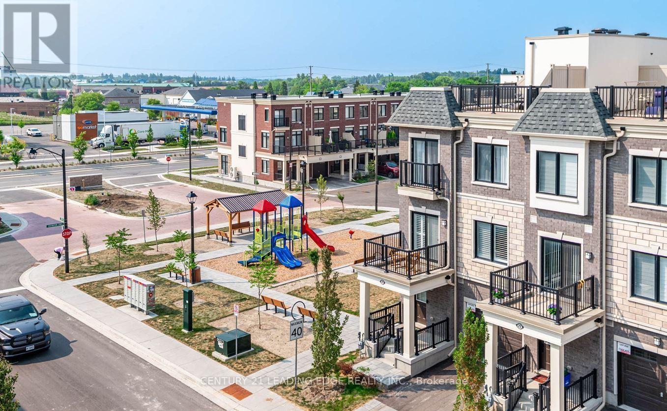 43 - 23 Canton Lane, Whitchurch-Stouffville, Ontario  L4A 4W8 - Photo 2 - N12643024