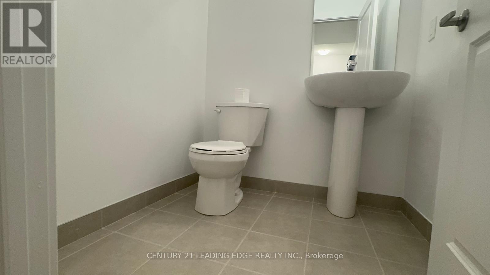 43 - 23 Canton Lane, Whitchurch-Stouffville, Ontario  L4A 4W8 - Photo 8 - N12643024