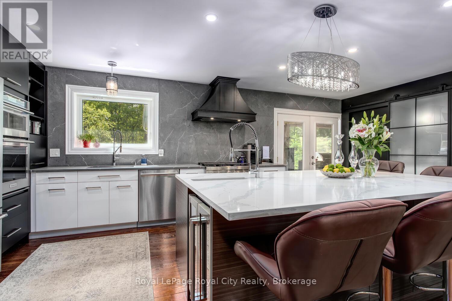 1158 Conservation Road E, Milton, Ontario  L0P 1B0 - Photo 11 - W12374352