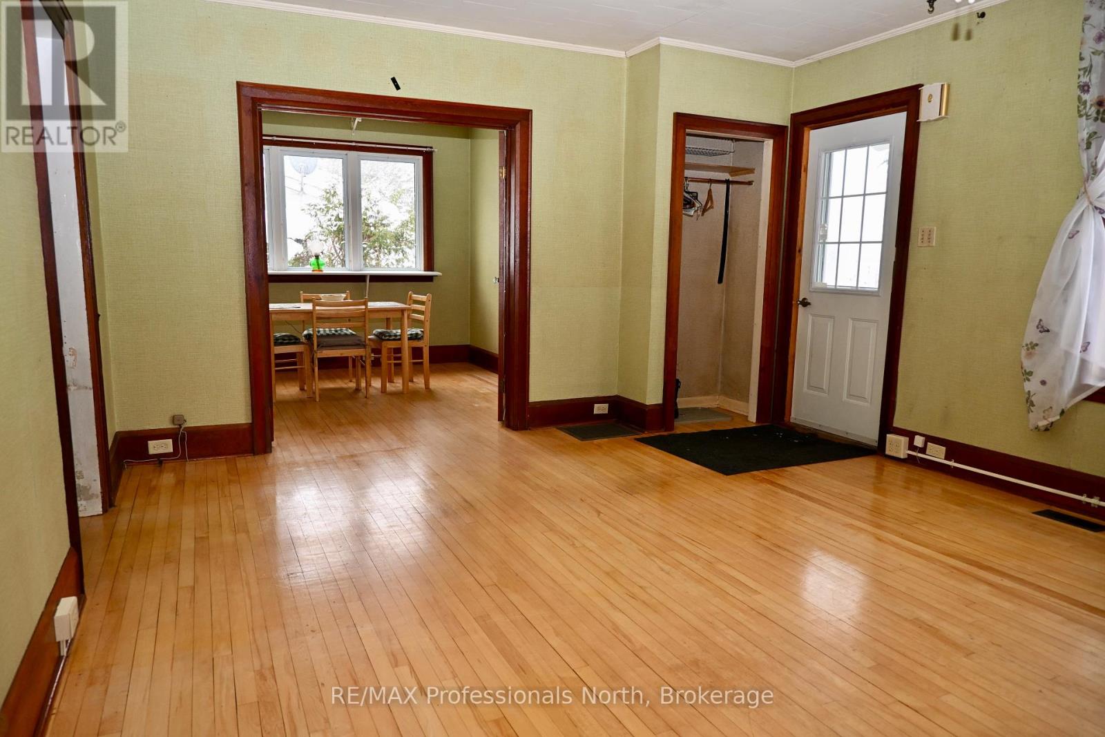 330 John Street S, Gravenhurst, Ontario  P1P 1J1 - Photo 15 - X12593744