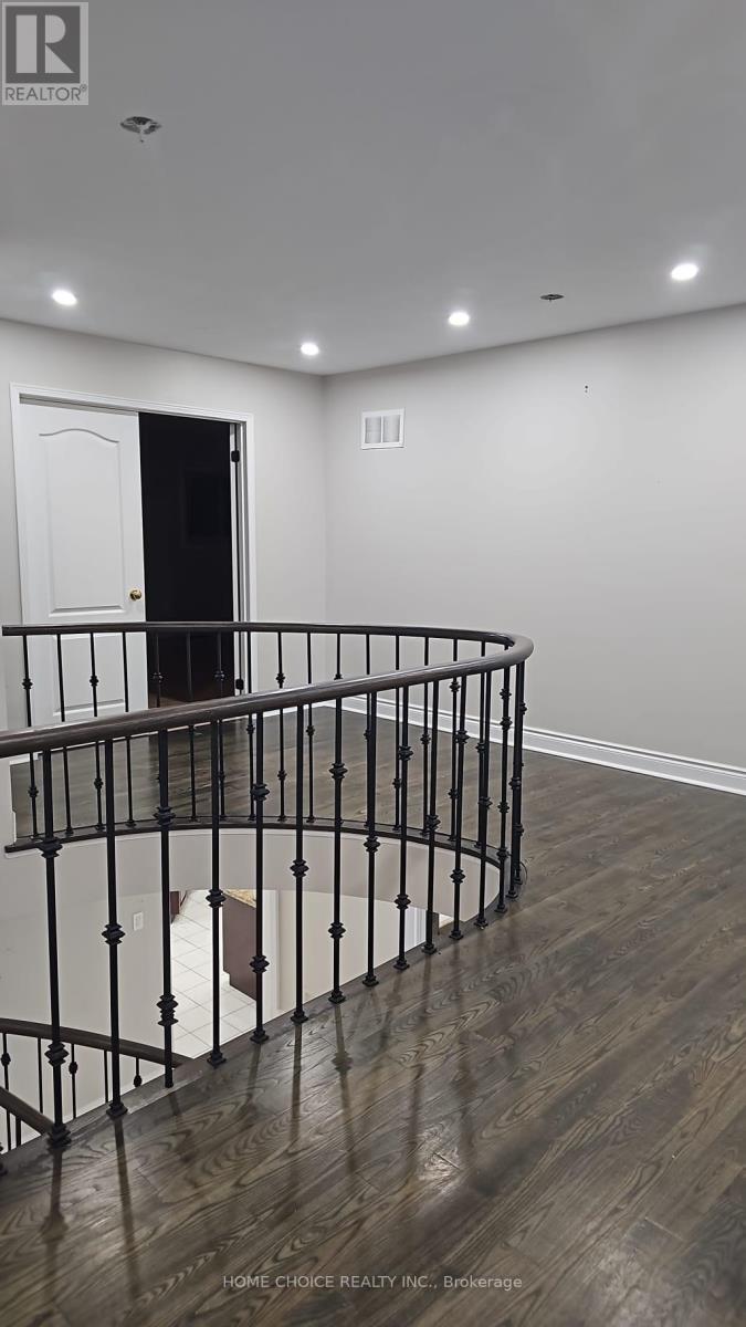 45 Livingston Drive W, Caledon, Ontario  L7C 1A1 - Photo 19 - W12640038