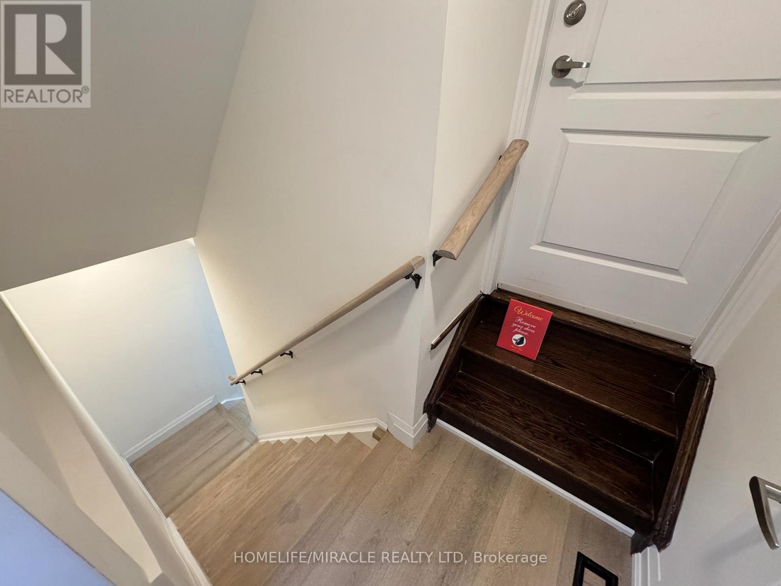 79 Cedarholme Avenue, Caledon, Ontario  L7C 3T2 - Photo 5 - W12642452