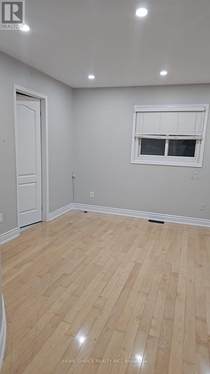 45 Livingston Drive W, Caledon, Ontario  L7C 1A1 - Photo 30 - W12640038