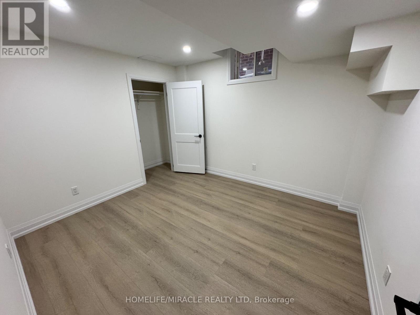 79 Cedarholme Avenue, Caledon, Ontario  L7C 3T2 - Photo 8 - W12642452