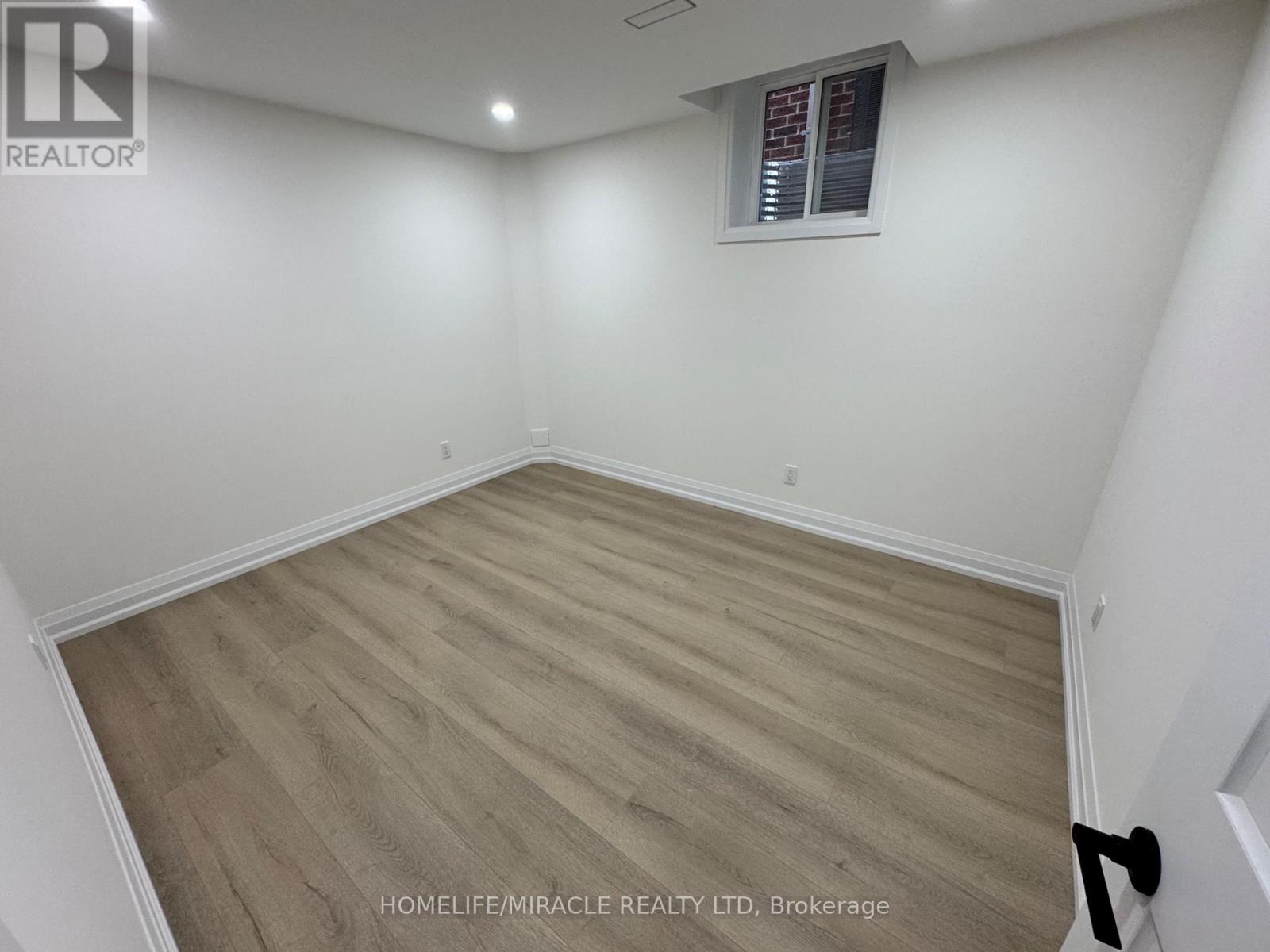 79 Cedarholme Avenue, Caledon, Ontario  L7C 3T2 - Photo 12 - W12642452