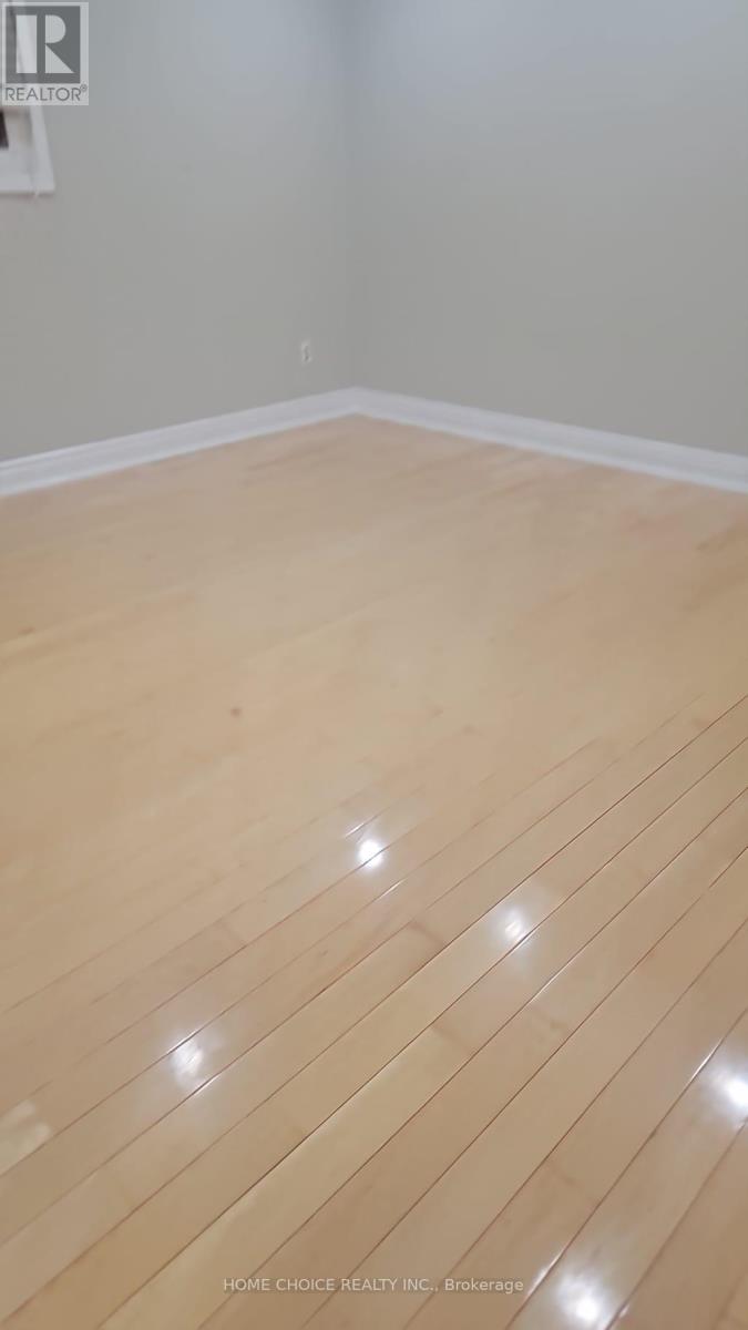 45 Livingston Drive W, Caledon, Ontario  L7C 1A1 - Photo 22 - W12640038