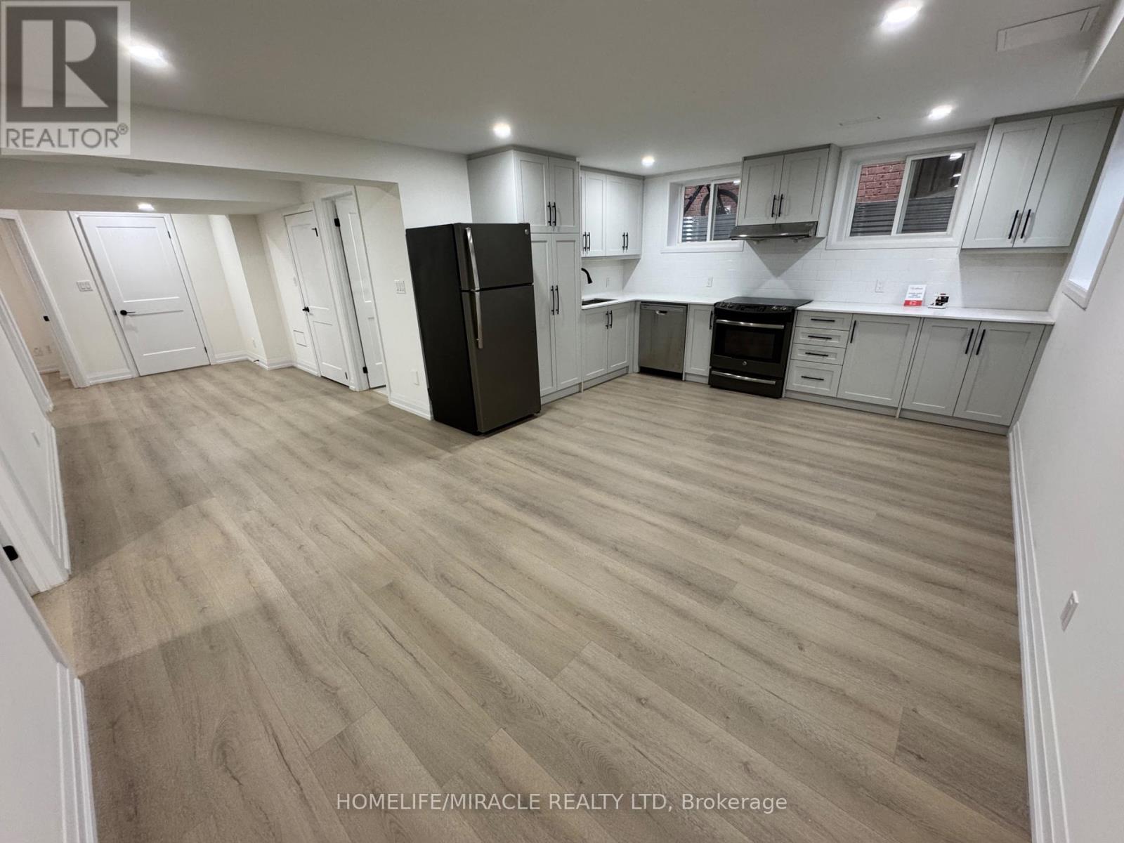 79 Cedarholme Avenue, Caledon, Ontario  L7C 3T2 - Photo 14 - W12642452