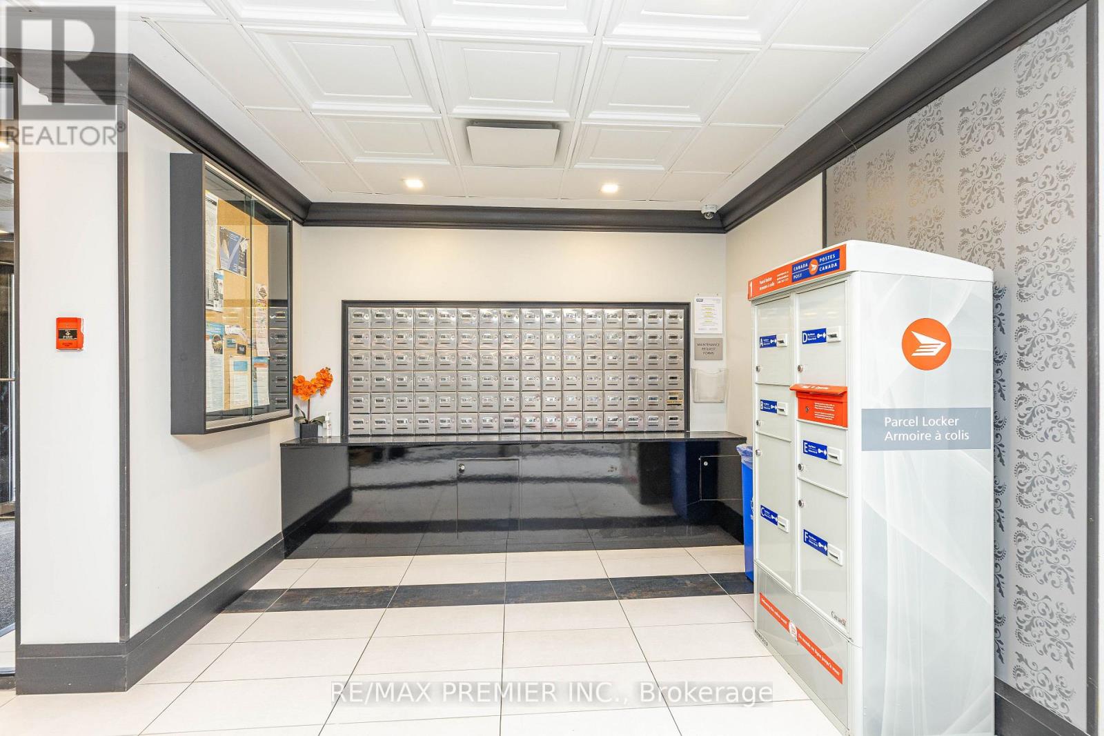 907 - 600 Rexdale Boulevard, Toronto, Ontario  M9W 6T4 - Photo 8 - W12642952