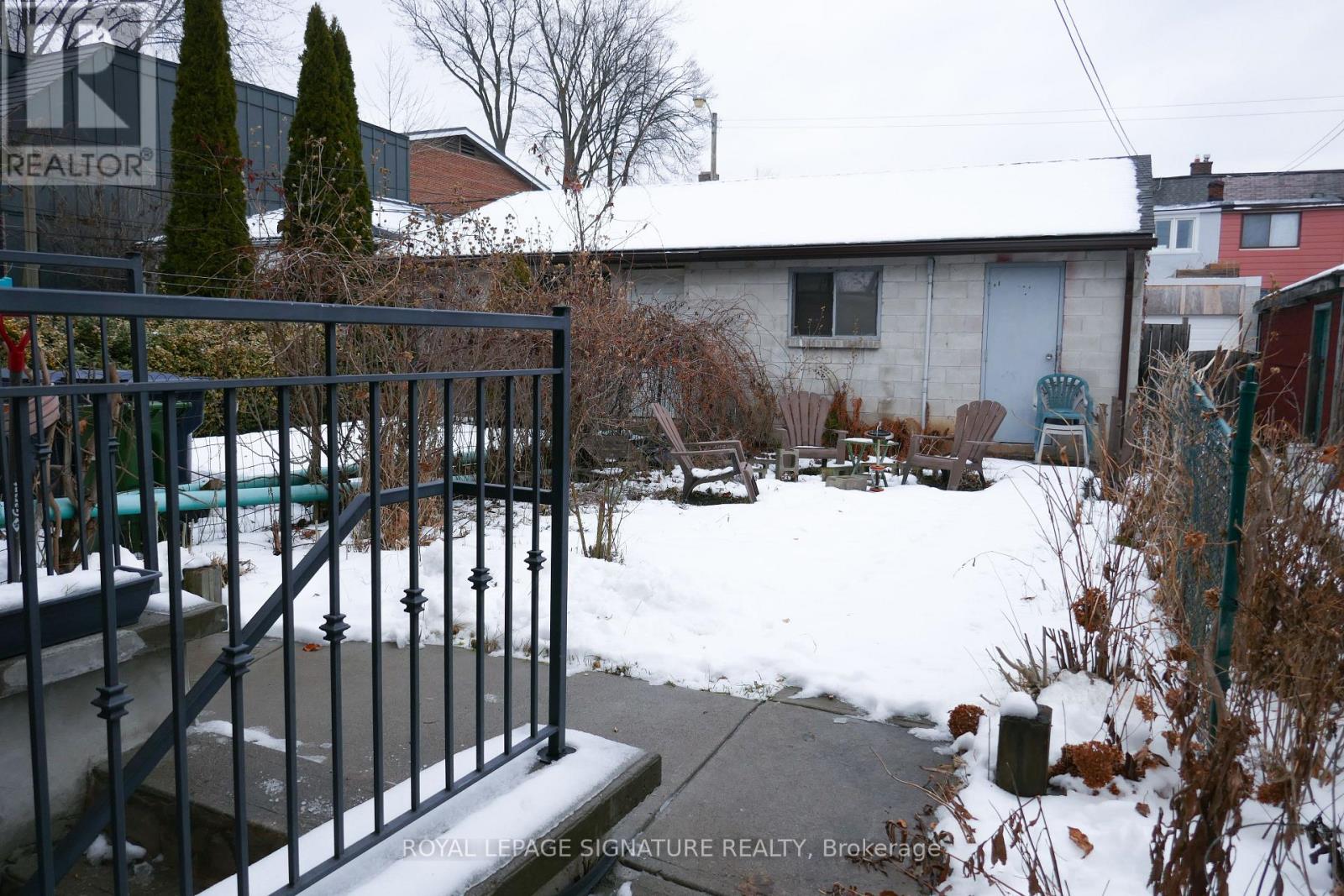 Lower - 47 Boon Avenue, Toronto, Ontario  M6E 3Z2 - Photo 10 - W12642966