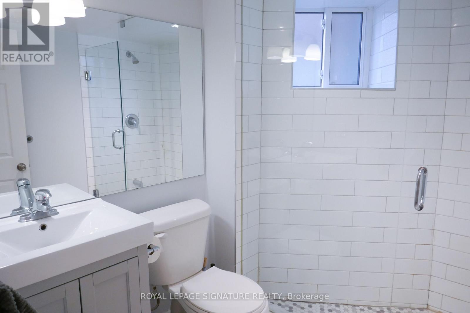 Lower - 47 Boon Avenue, Toronto, Ontario  M6E 3Z2 - Photo 5 - W12642966