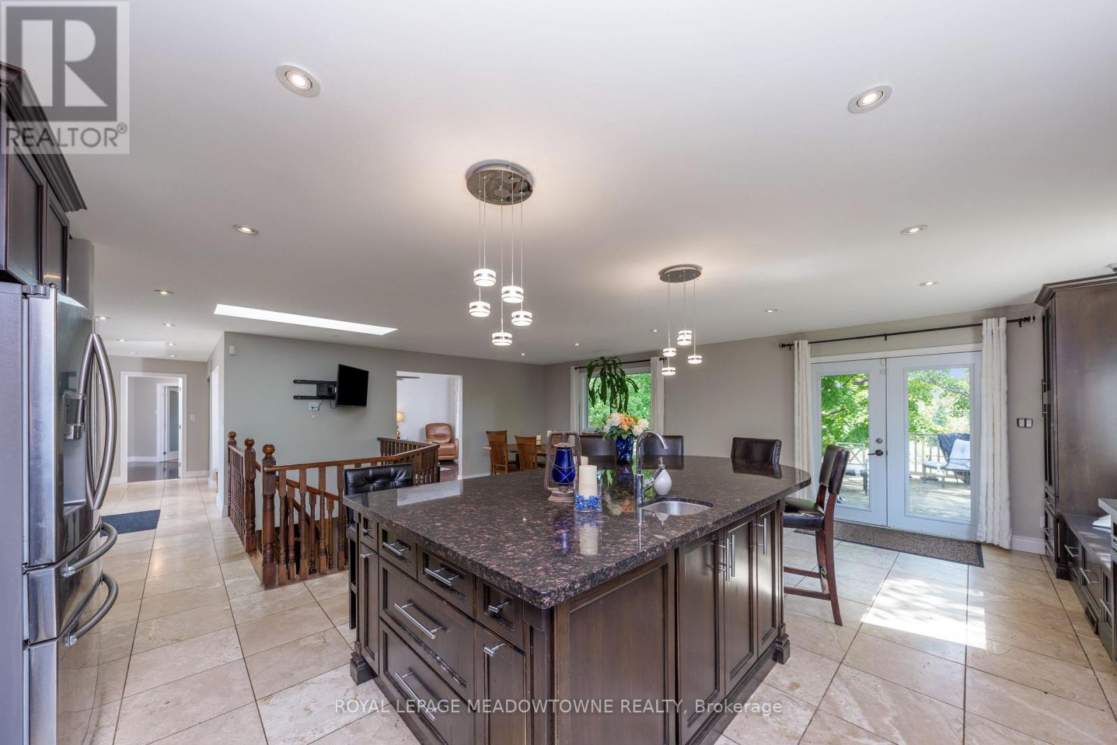 1 Cassidy Lane, Caledon, Ontario  L7C 1P5 - Photo 11 - W12642986