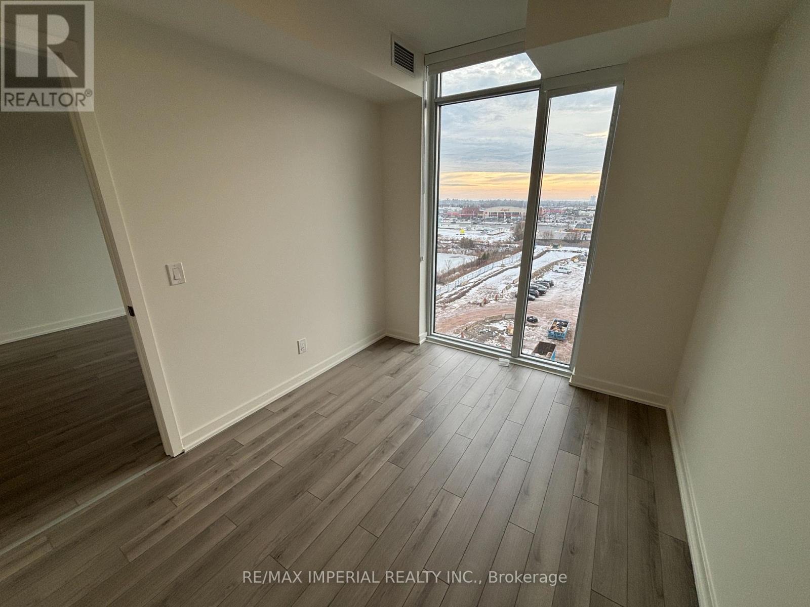 706 - 3071 Trafalgar Road, Oakville, Ontario  L6H 8C6 - Photo 15 - W12642988