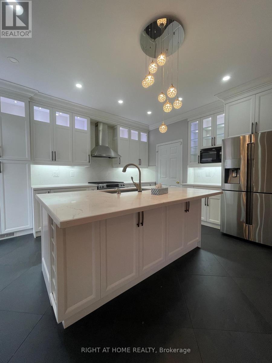 230 Fandango Drive, Brampton, Ontario  L6X 0M1 - Photo 10 - W12642992